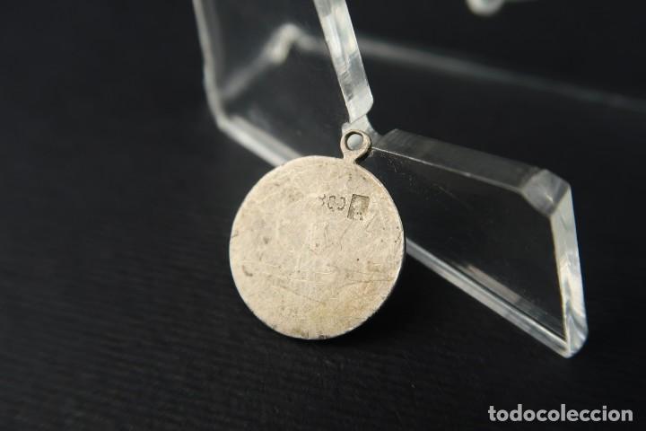 Antig&uuml;edades: Antigua Medalla Religiosa de Plata - Foto 3