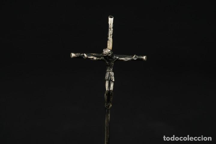 Antig&uuml;edades: Antiguo Crucifijo de Plata - Foto 2