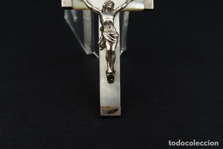 Antig&uuml;edades: Antiguo Crucifijo de Plata y Nacar - Foto 5