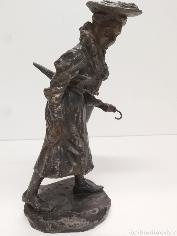 Antig&uuml;edades: Figura calamina firmada Paris - Foto 2