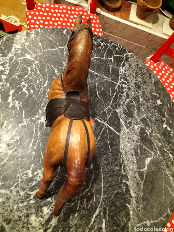 Antig&uuml;edades: Caballo de madera y cuero - Foto 4