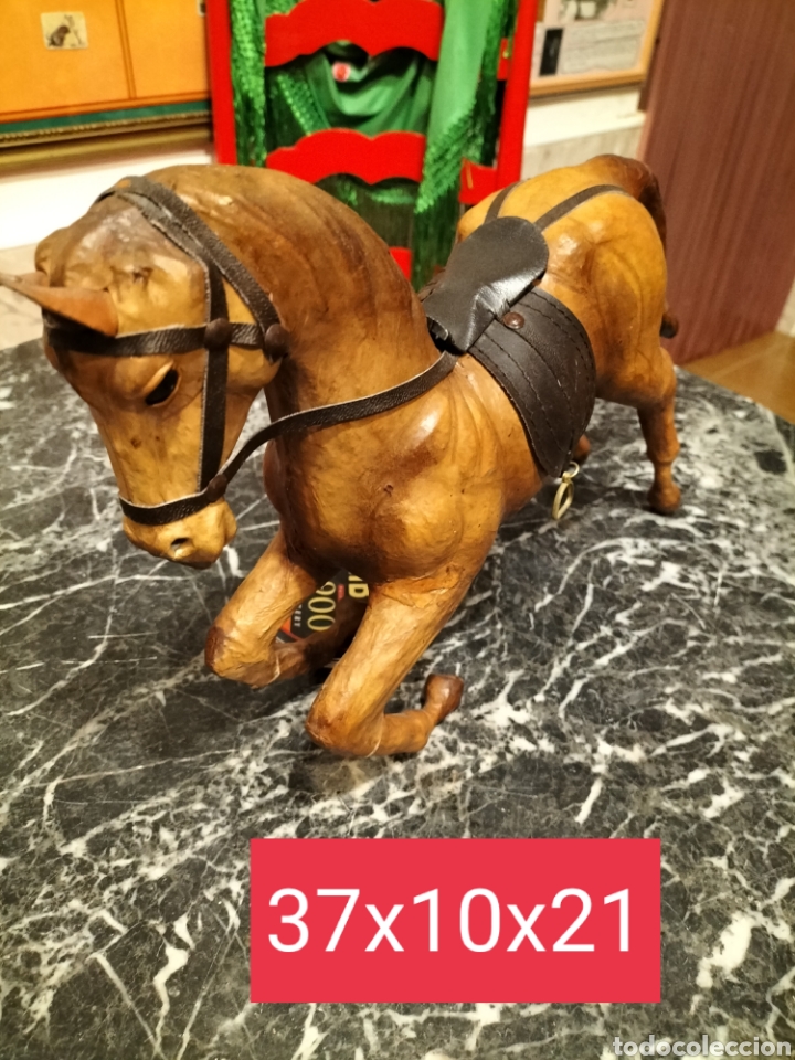 Antig&uuml;edades: Caballo de madera y cuero - Foto 5