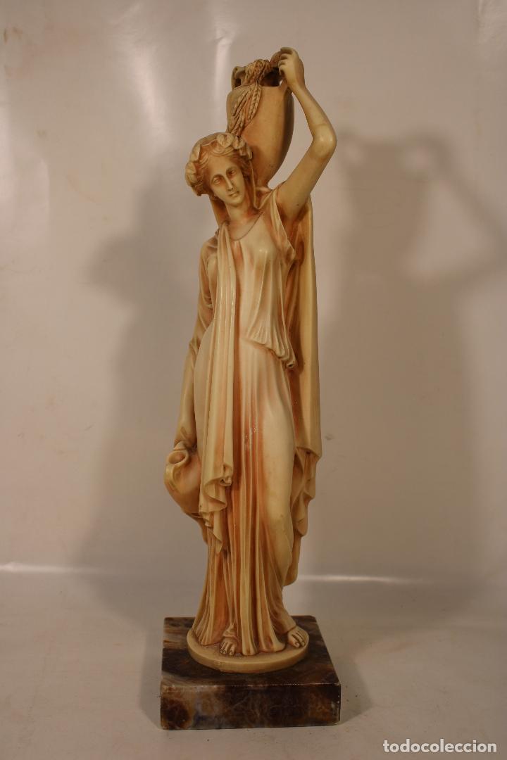 Antig&uuml;edades: figura de la dama de verano - Foto 4
