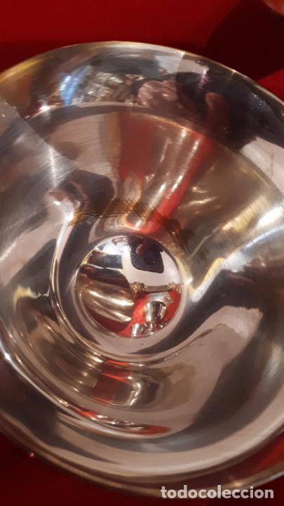 Antig&uuml;edades: 6 copas de metal plateado. - Foto 5