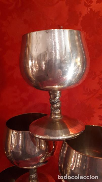 Antig&uuml;edades: Seis copas de metal plateado - Foto 2