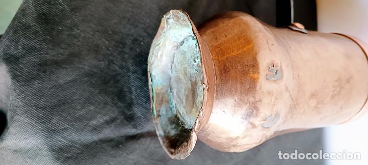 Antig&uuml;edades: Chocolatera de cobre con palo - Foto 5