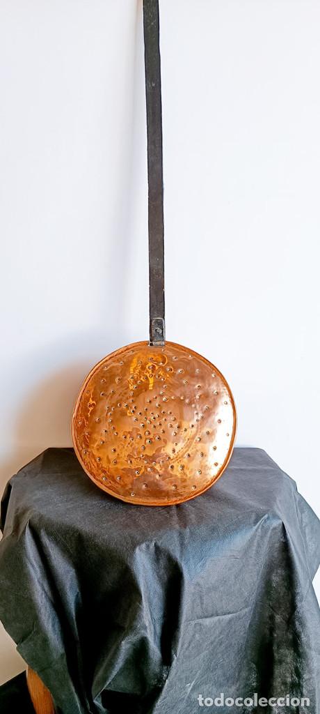Antig&uuml;edades: Calentador de cama mango de hierro - Foto 2