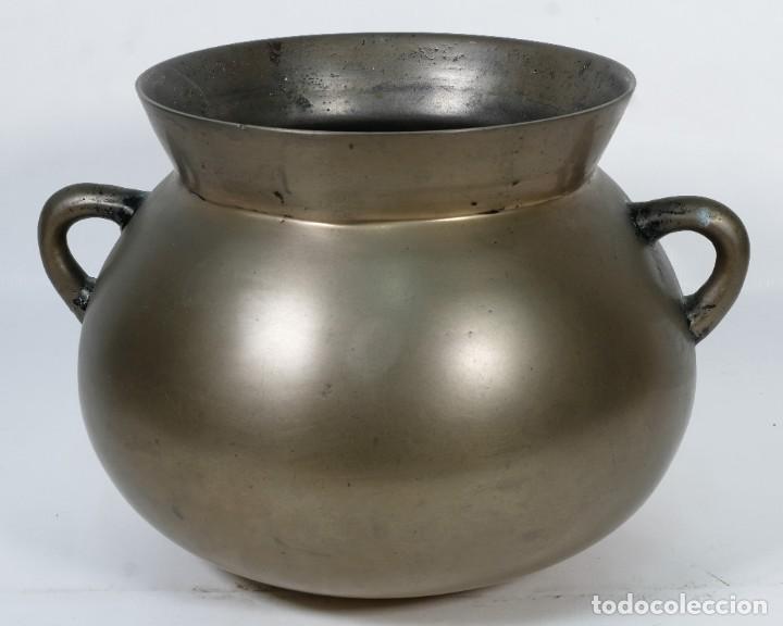 Antig&uuml;edades: Antigua olla en bronce siglo XVIII - Foto 1