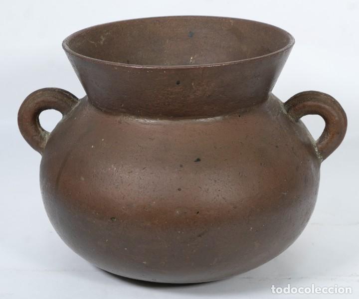 Antig&uuml;edades: Antigua olla en bronce siglo XVIII - Foto 1