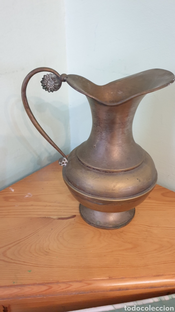 Antig&uuml;edades: Antigua de jarra de bronce - Foto 2