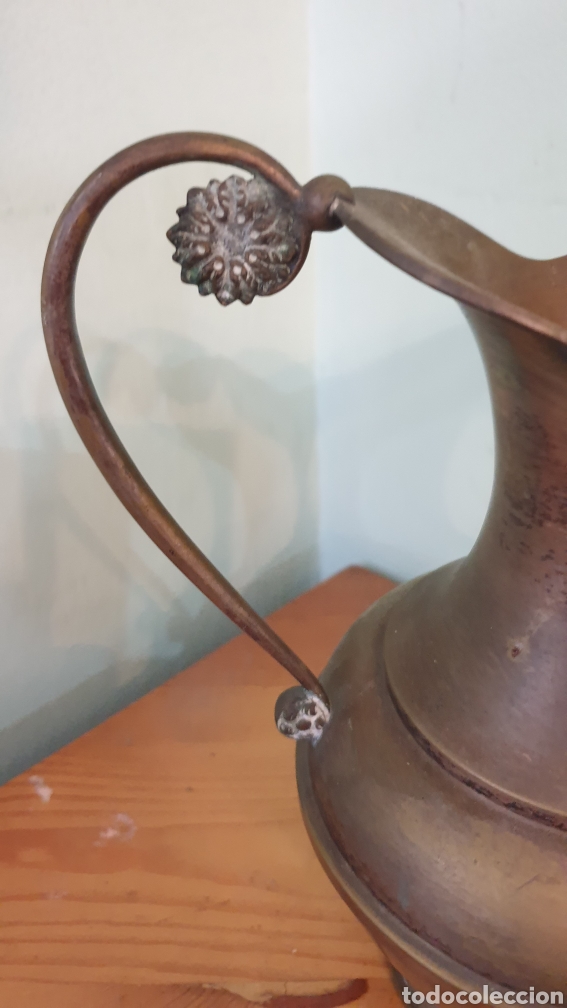 Antig&uuml;edades: Antigua de jarra de bronce - Foto 3