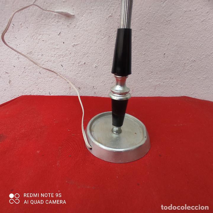 Antig&uuml;edades: lampara de mesa - Foto 2