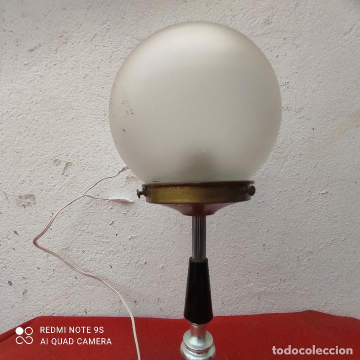 Antig&uuml;edades: lampara de mesa - Foto 3