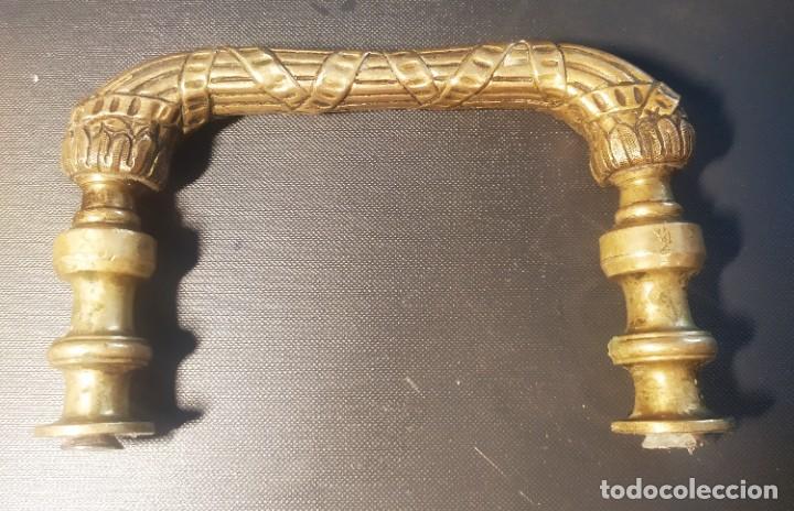 Antiquit&auml;ten: ANTIGUO TIRADOR ABRIDOR DE PUERTAS O MUEBLES DE BRONCE