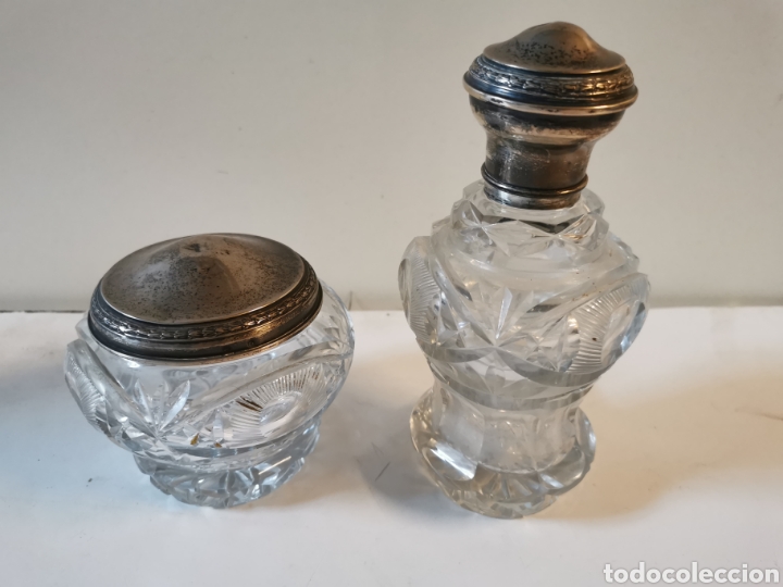 Antig&uuml;edades: Juego de tocador en cristal y plata - Foto 3