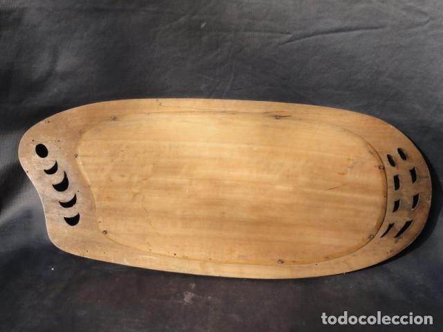 Antig&uuml;edades: BONITA BANDEJA DE SERVICIO DE MADERA. - Foto 8