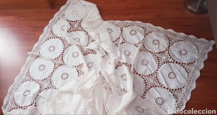 Antig&uuml;edades: Mantel de lino y crochet para 12 servicios - Foto 7