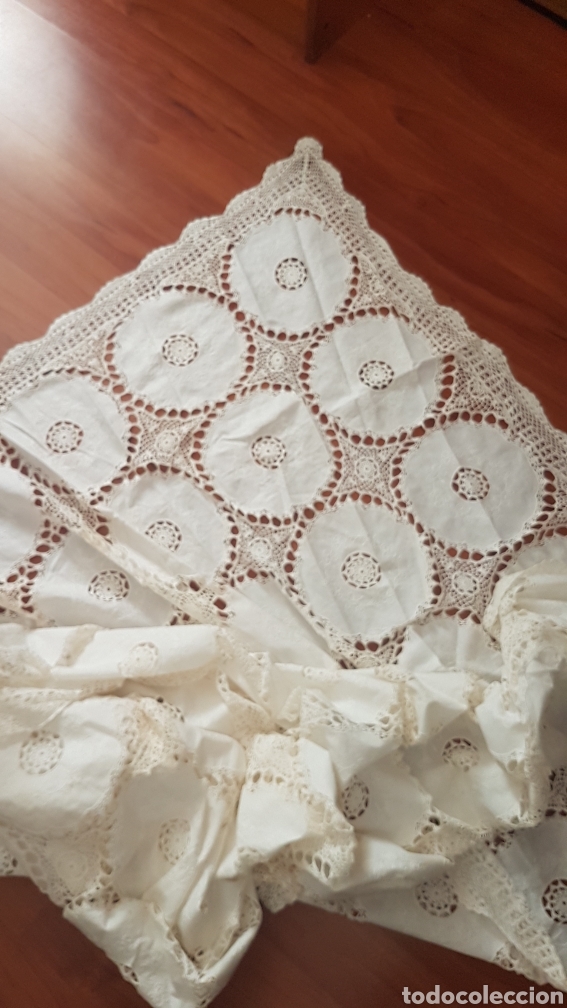 Antig&uuml;edades: Mantel de lino y crochet para 12 servicios - Foto 8