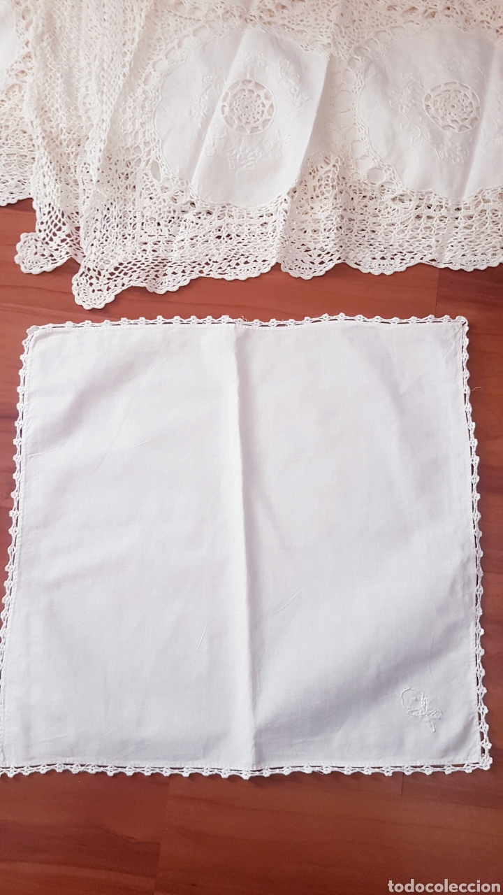 Antig&uuml;edades: Mantel de lino y crochet para 12 servicios - Foto 13
