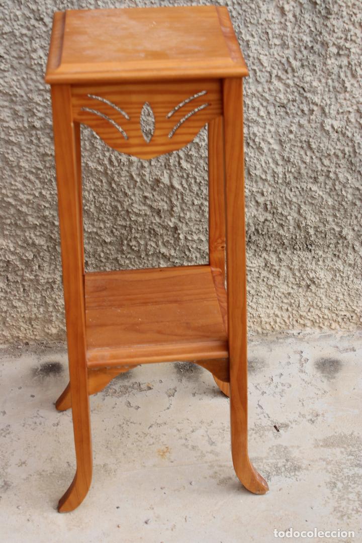 Antig&uuml;edades: mesita peana madera - Foto 2
