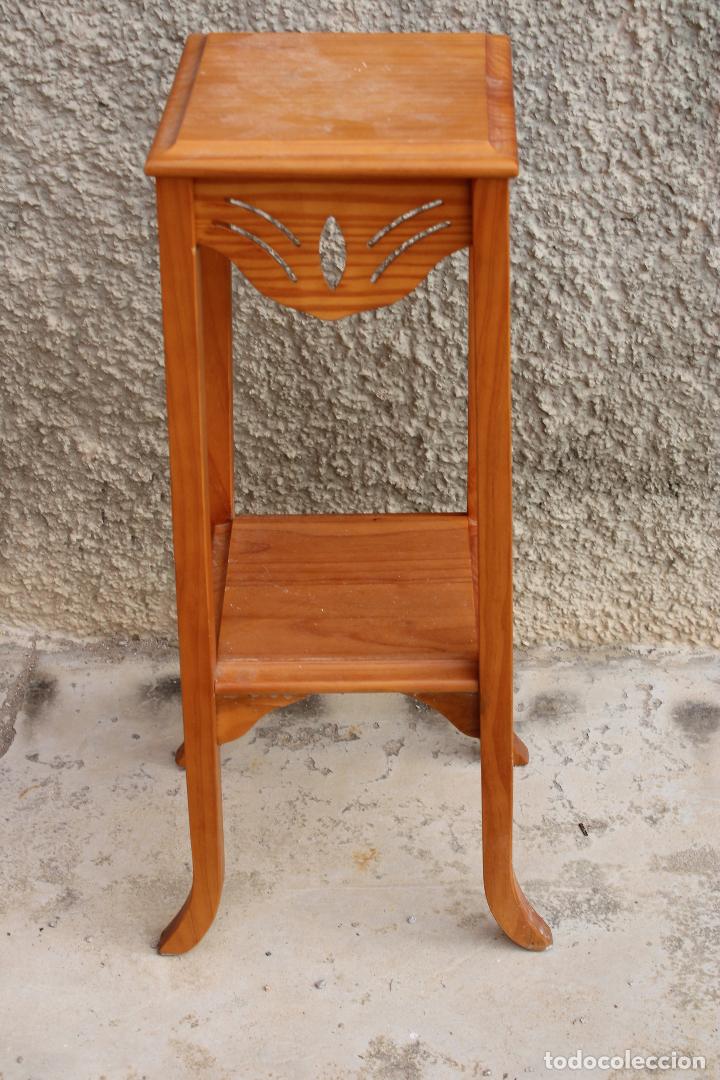 Antig&uuml;edades: mesita peana madera - Foto 4