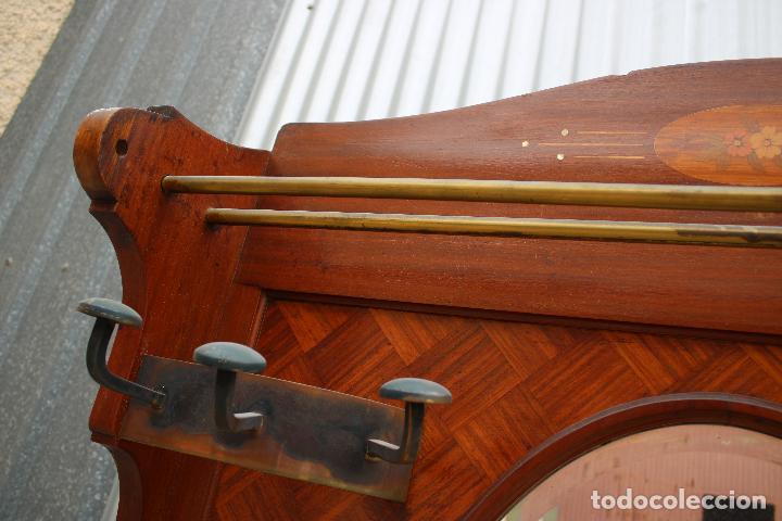 Antig&uuml;edades: antiguo perchero recibidor espejo - Foto 5