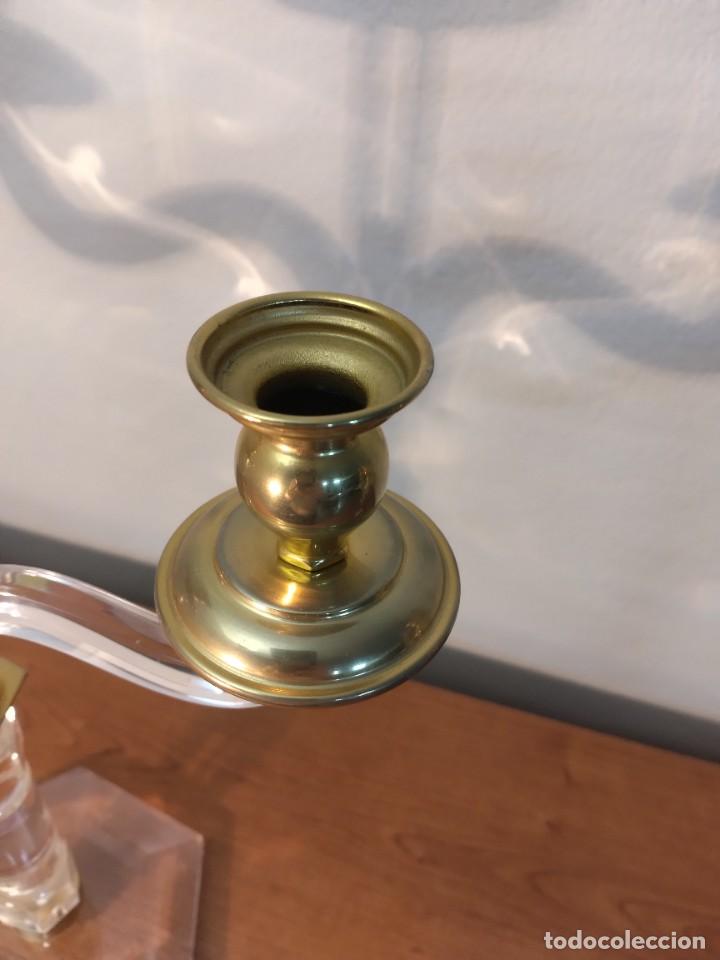 Antig&uuml;edades: Pareja de candelabros de metacrilato - Foto 7