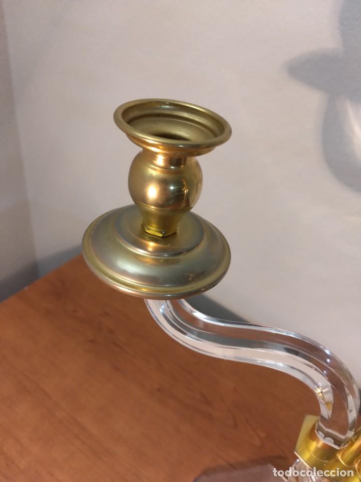 Antig&uuml;edades: Pareja de candelabros de metacrilato - Foto 10