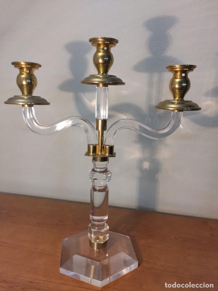 Antig&uuml;edades: Pareja de candelabros de metacrilato - Foto 14
