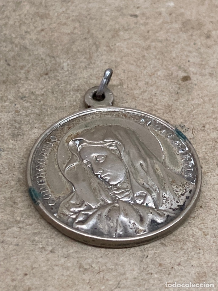 Antig&uuml;edades: Medalla religiosa de metal - Foto 1