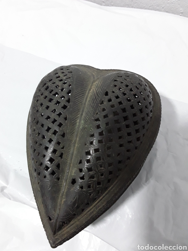 Antig&uuml;edades: Caja coraz&oacute;n, bronce - Foto 9