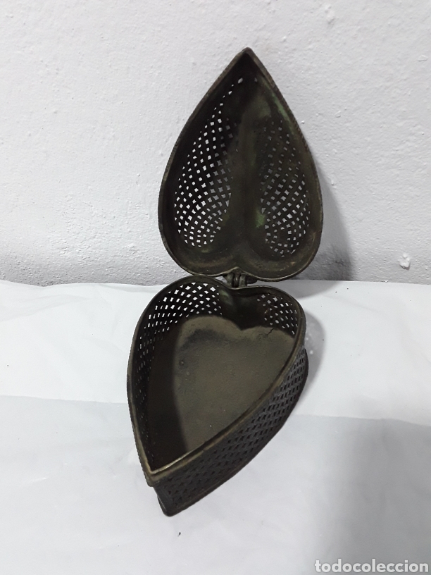Antig&uuml;edades: Caja coraz&oacute;n, bronce - Foto 10