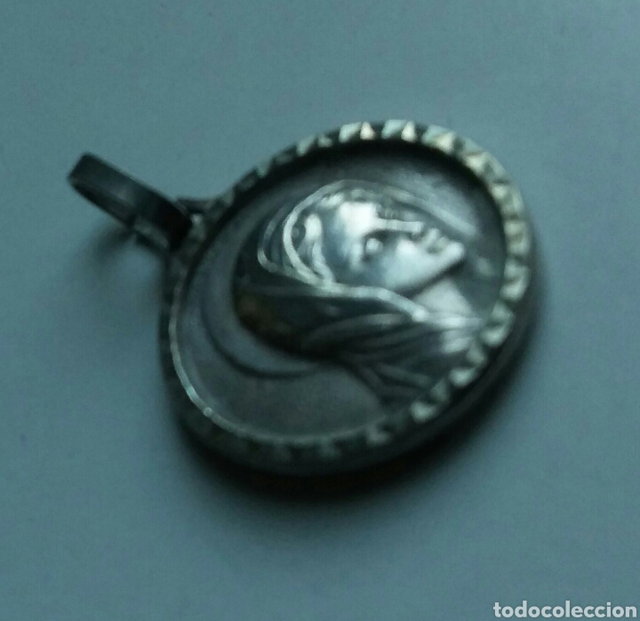 Antig&uuml;edades: Escapulario o Medalla Virgen - Foto 5