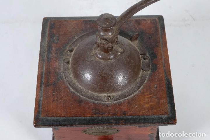 Antig&uuml;edades: Molinillo de caf&eacute; siglo XIX - Foto 6