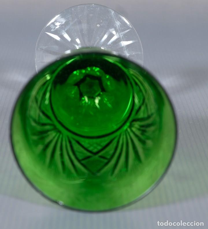 Antig&uuml;edades: Copa en Cristal tallado verde y blanco - Foto 3