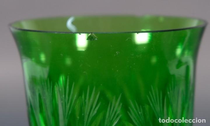 Antig&uuml;edades: Copa en Cristal tallado verde y blanco - Foto 6