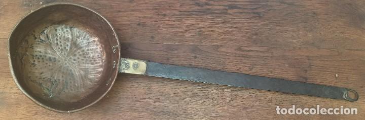 Antig&uuml;edades: SART&Eacute;N DE COBRE MANGO DE HIERRO SIGLO XIX - Foto 3