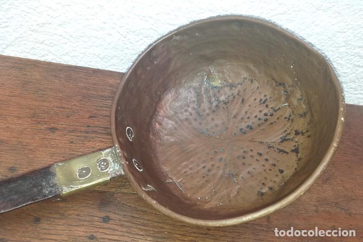 Antig&uuml;edades: SART&Eacute;N DE COBRE MANGO DE HIERRO SIGLO XIX - Foto 6