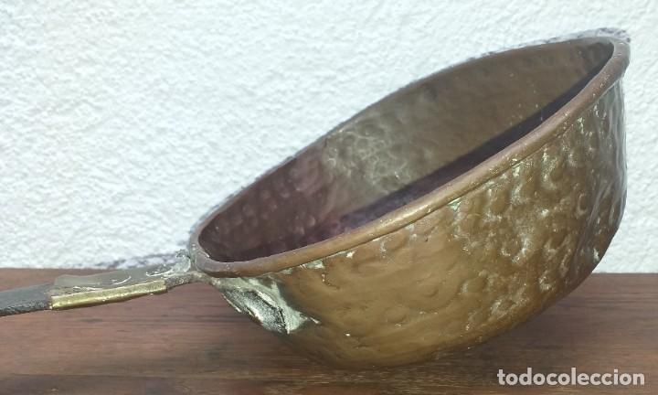 Antig&uuml;edades: SART&Eacute;N DE COBRE MANGO DE HIERRO SIGLO XIX - Foto 8
