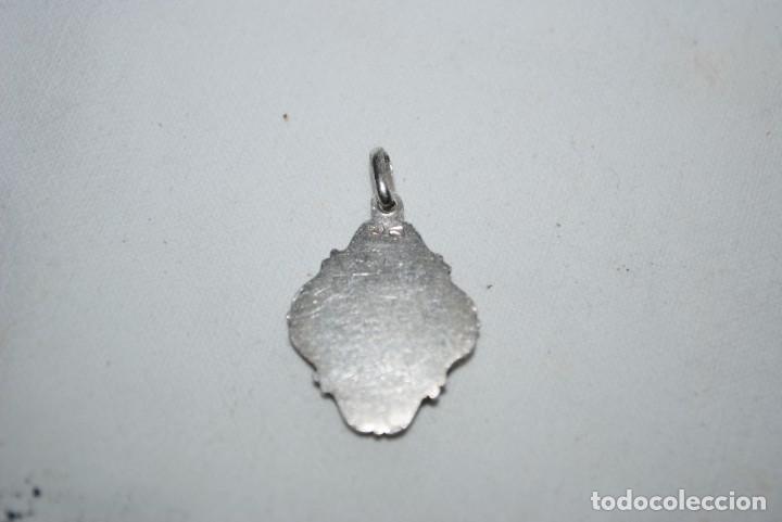 Antig&uuml;edades: MEDALLA DE SANTIAGO MATA MORO . - Foto 3