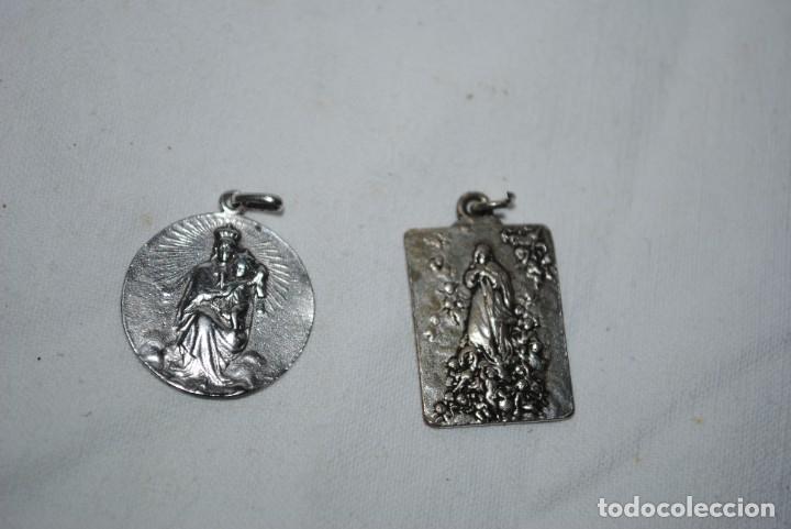 Antig&uuml;edades: LOTE DE DOS MEDALLAS PLATEADAS . - Foto 1