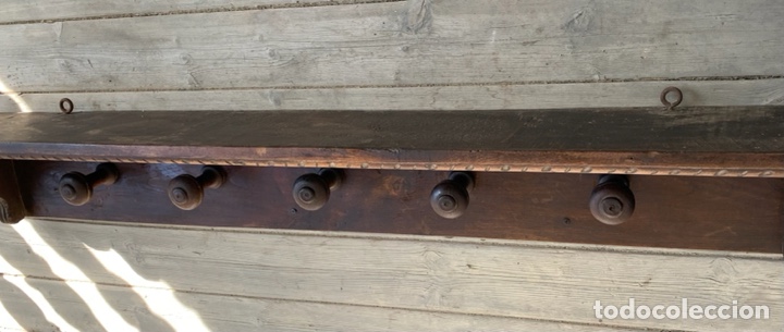 Antig&uuml;edades: Perchero grande de madera maciza - Foto 3