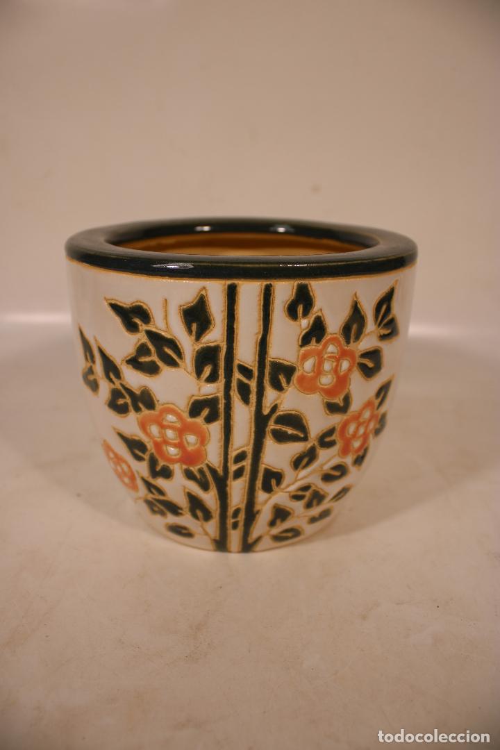 Antig&uuml;edades: peque&ntilde;o macetero de ceramica - Foto 1