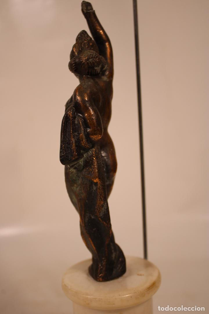 Antig&uuml;edades: figura mujer desnuda - Foto 3