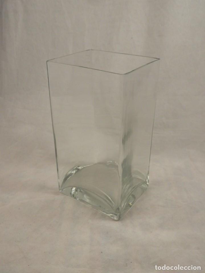 Antig&uuml;edades: BONITO JARRON DE CRISTAL DE FORMAS GEOMETRICAS - Foto 2