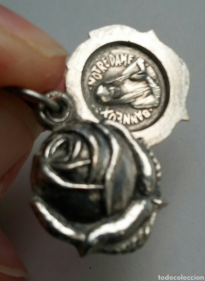 Antig&uuml;edades: Medalla Virgen dentro de una flor - Foto 5