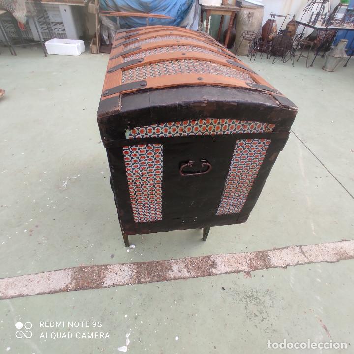 Antig&uuml;edades: baul antiguo - Foto 3