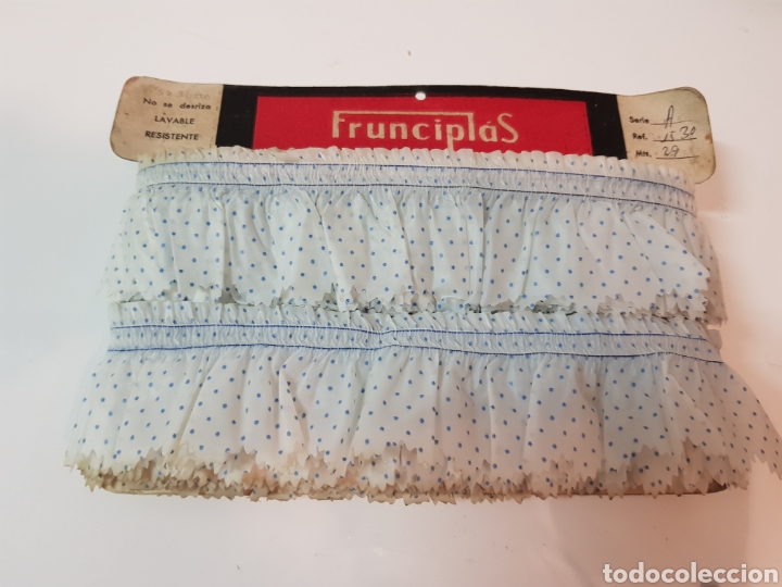 Antig&uuml;edades: Puntilla de pl&aacute;stico para balds de alacena - Foto 1