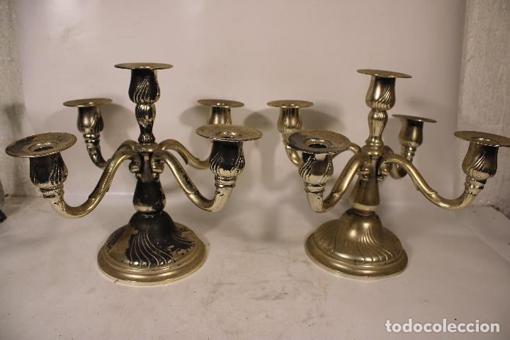Antig&uuml;edades: pareja de candelabros plateados - Foto 2