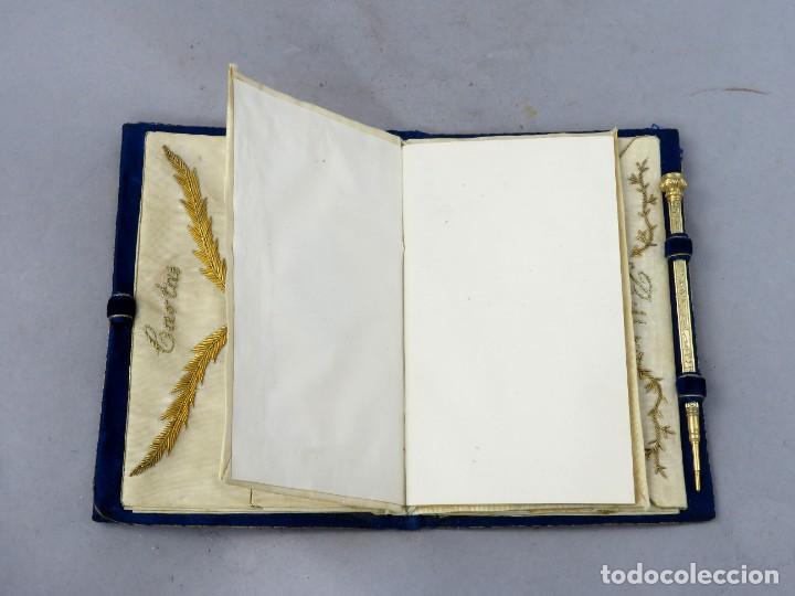 Antig&uuml;edades: Carnet de baile en terciopelo y seda bordada 1852 - Foto 3